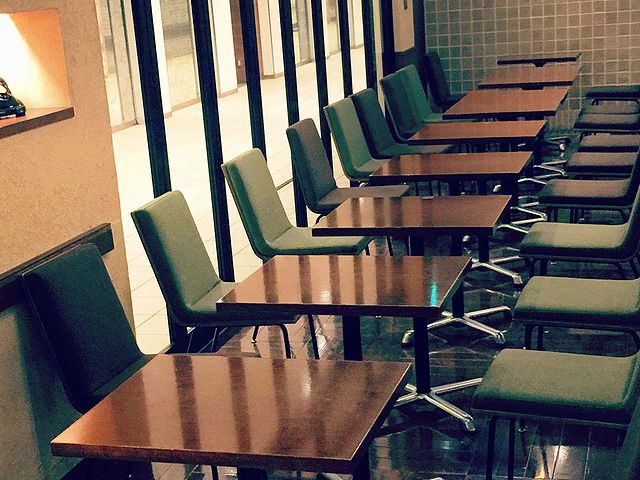 2015年9月実績『上島珈琲八重洲店』様ソファ・椅子の張替え-画像3