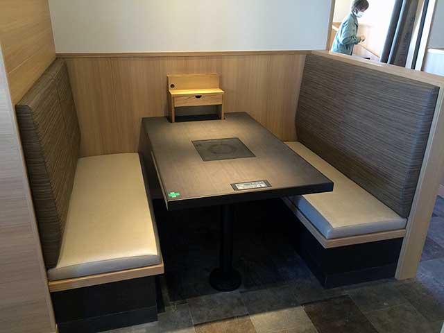 2016年1月実績　東京都内『某レストラン』様 ベンチ＆椅子の製作画像1